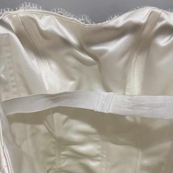 Custom Champagne Satin Never Worn Wedding Dress SZ 6 - Picture 4 of 16